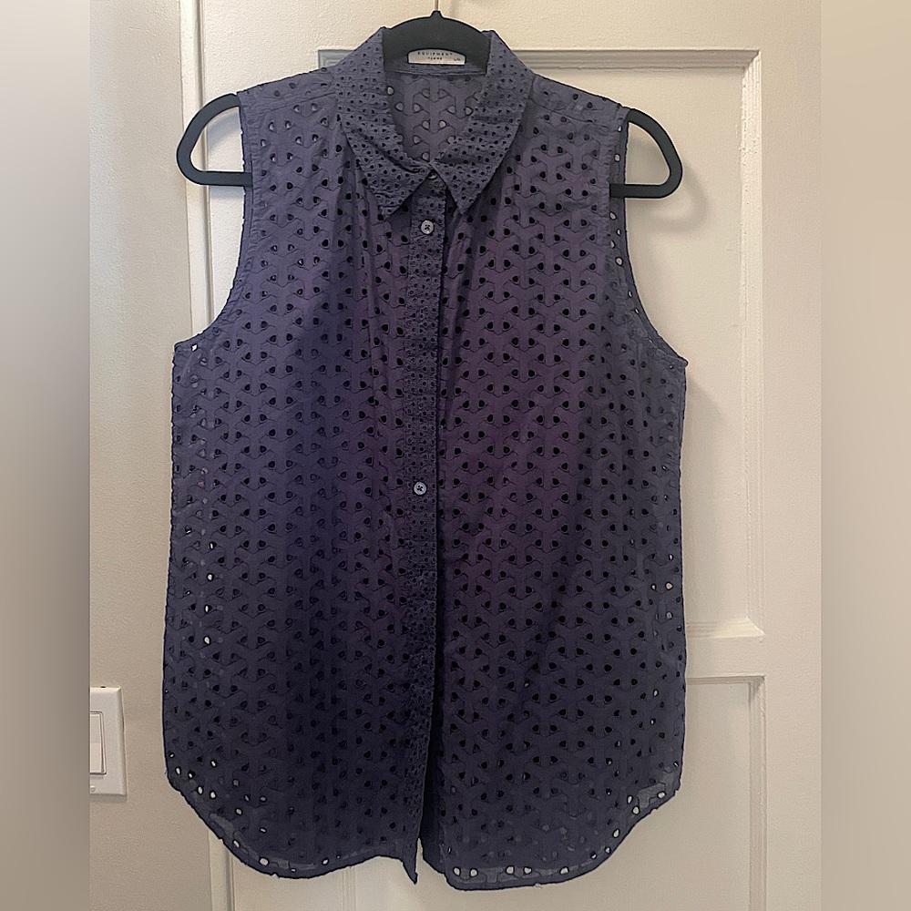 Equipment eyelet femme navy blue sleeveless button down collared cotton top